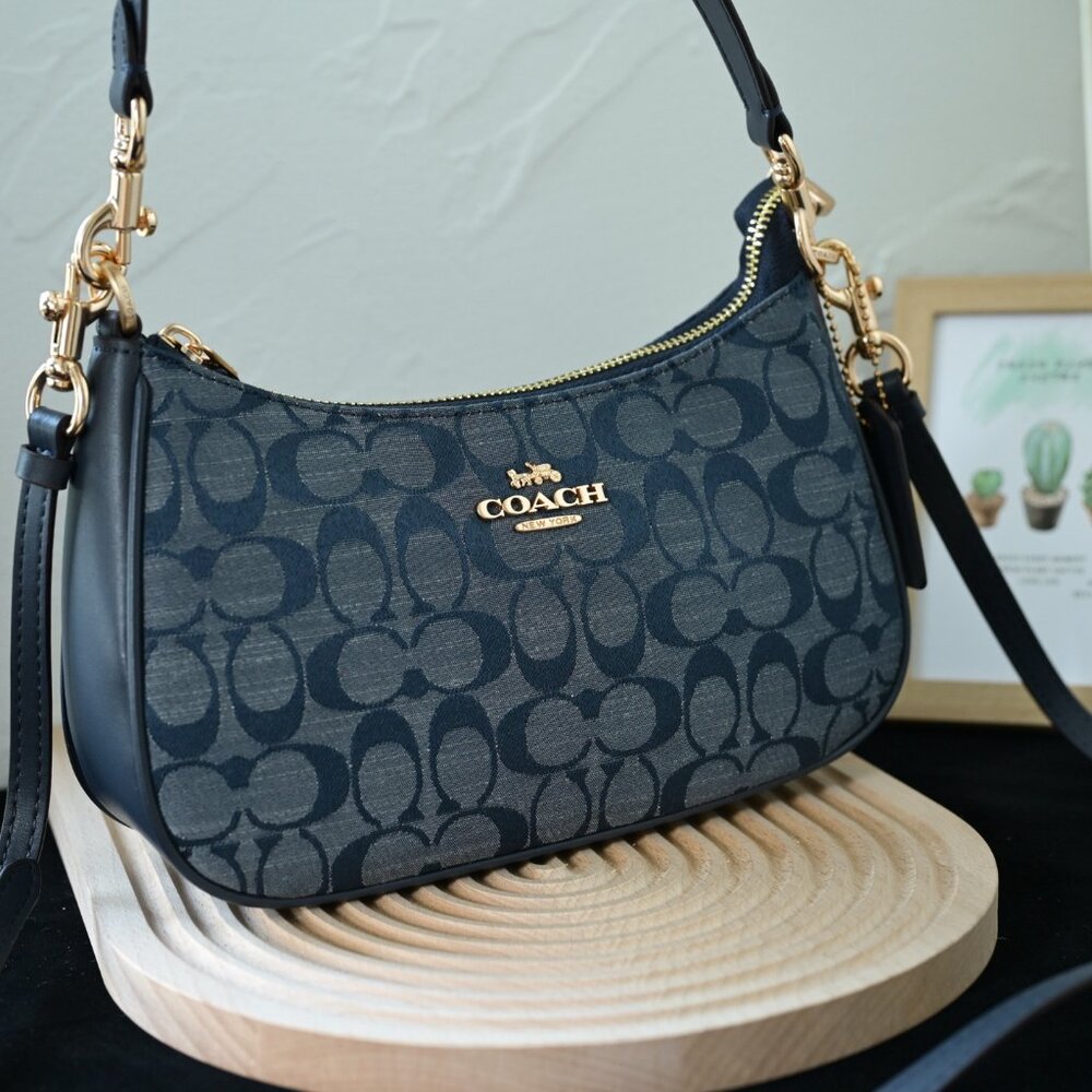 ❤️NWT Coach Outlet Teri Shoulder Bag In Signature Chambray
